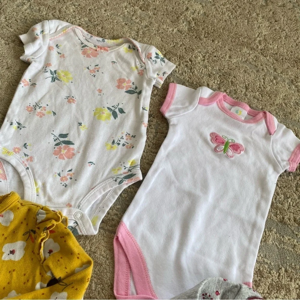 Carter’s 3 Month Baby Girl Bundle of Onesies Floral Cotton Snap Closure